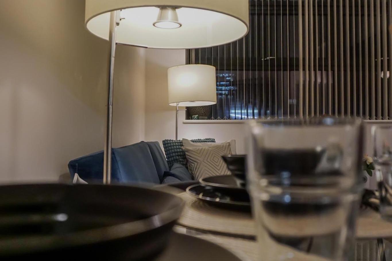 Centre Chic With 2 Bedrooms Apartment