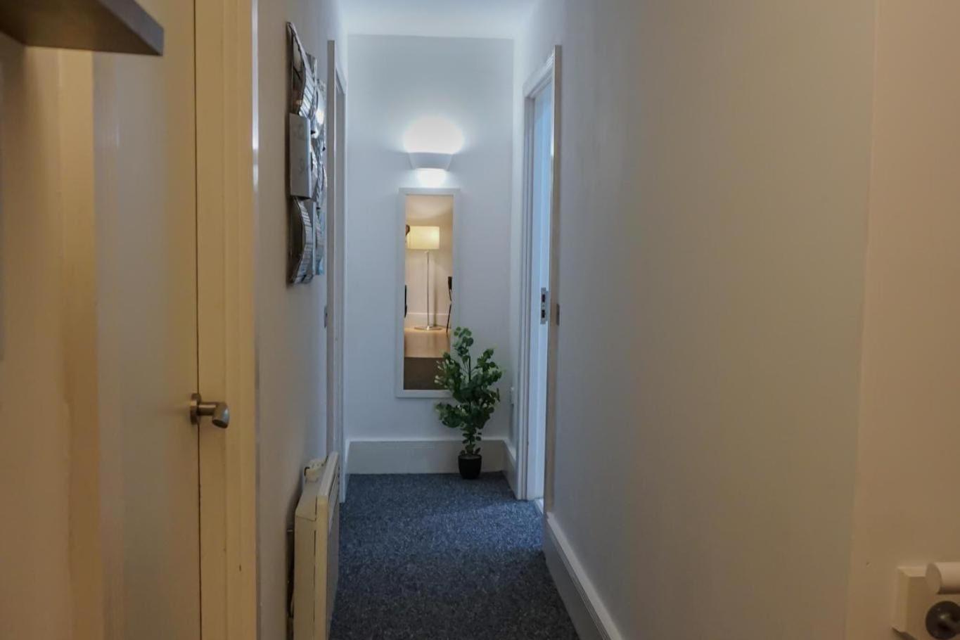 Centre Chic With 2 Bedrooms Apartment Birmingham