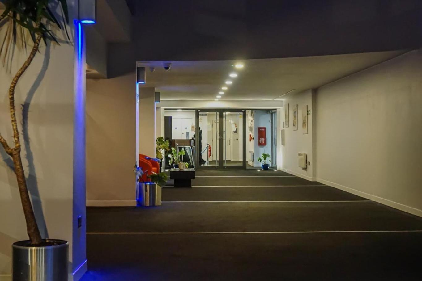 Apartment Centre Chic With 2 Bedrooms Birmingham