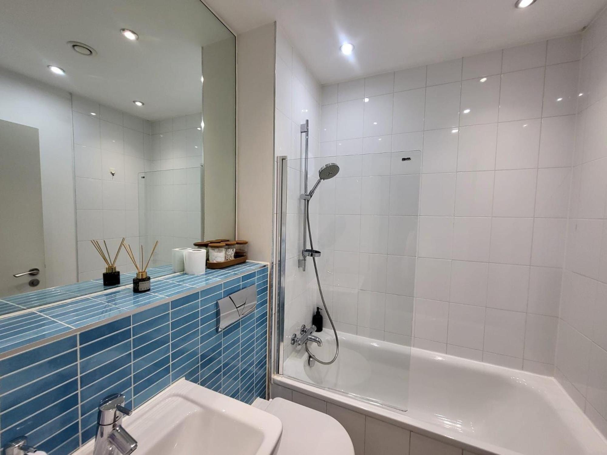 Apartment Centre Chic With 2 Bedrooms